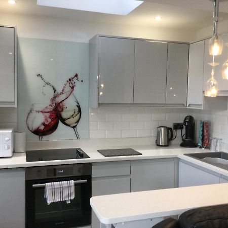 Leafy Lytham Central Lovely Ground Floor 1 Bedroom Apartment With Private Garden In Lytham Dog Friendly Lytham St Annes Εξωτερικό φωτογραφία