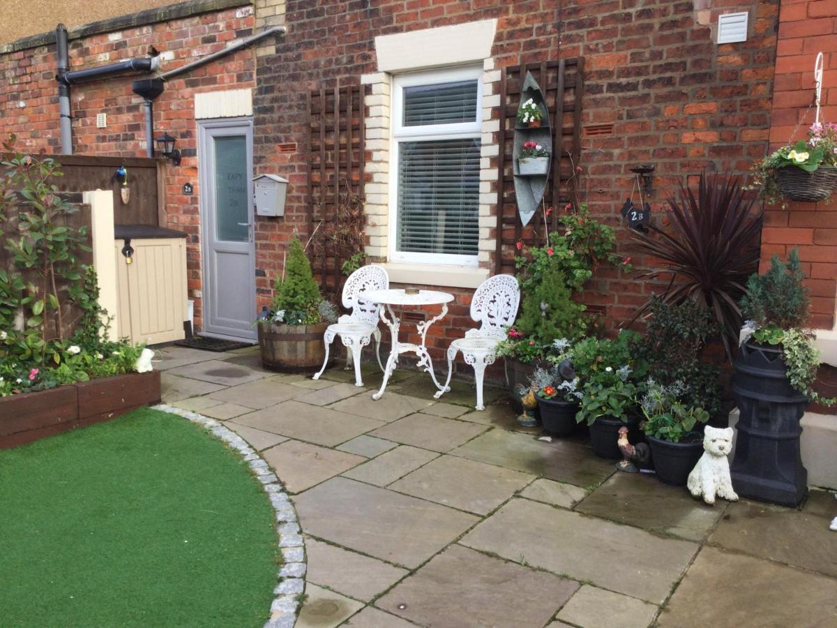 Leafy Lytham Central Lovely Ground Floor 1 Bedroom Apartment With Private Garden In Lytham Dog Friendly Lytham St Annes Εξωτερικό φωτογραφία