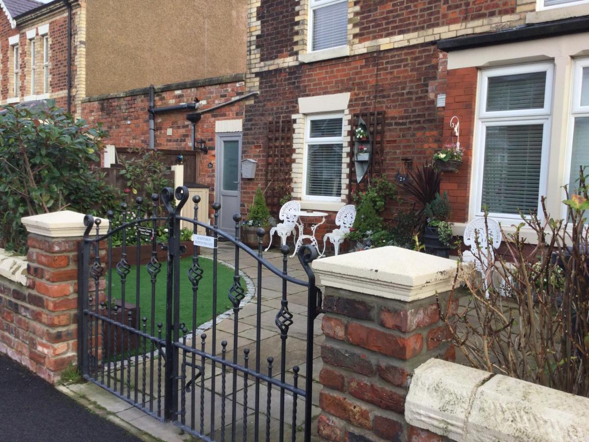 Leafy Lytham Central Lovely Ground Floor 1 Bedroom Apartment With Private Garden In Lytham Dog Friendly Lytham St Annes Εξωτερικό φωτογραφία